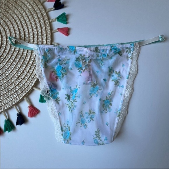 Victoria's Secret Lace Ribbon-Slot String Bikini Panty Floral XL NEW - Picture 2 of 3